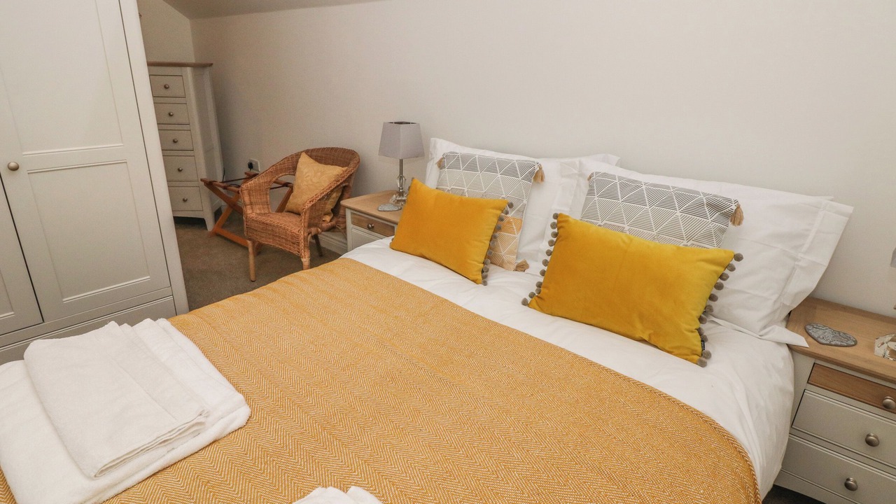 Photo of Others in Hoylandswaine