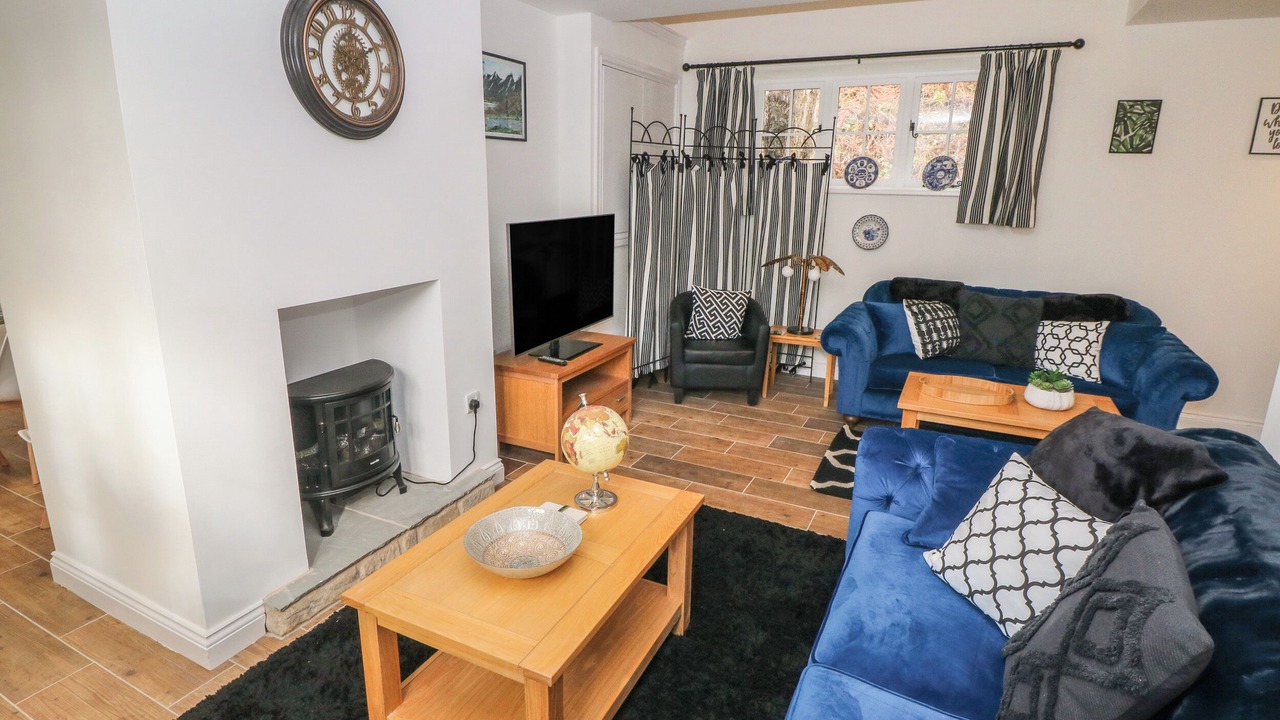 Photo of Others in Hoylandswaine