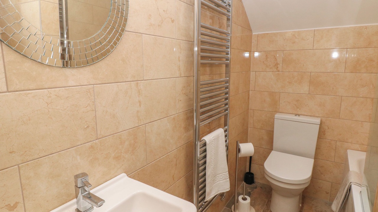 Photo of Others in Hoylandswaine