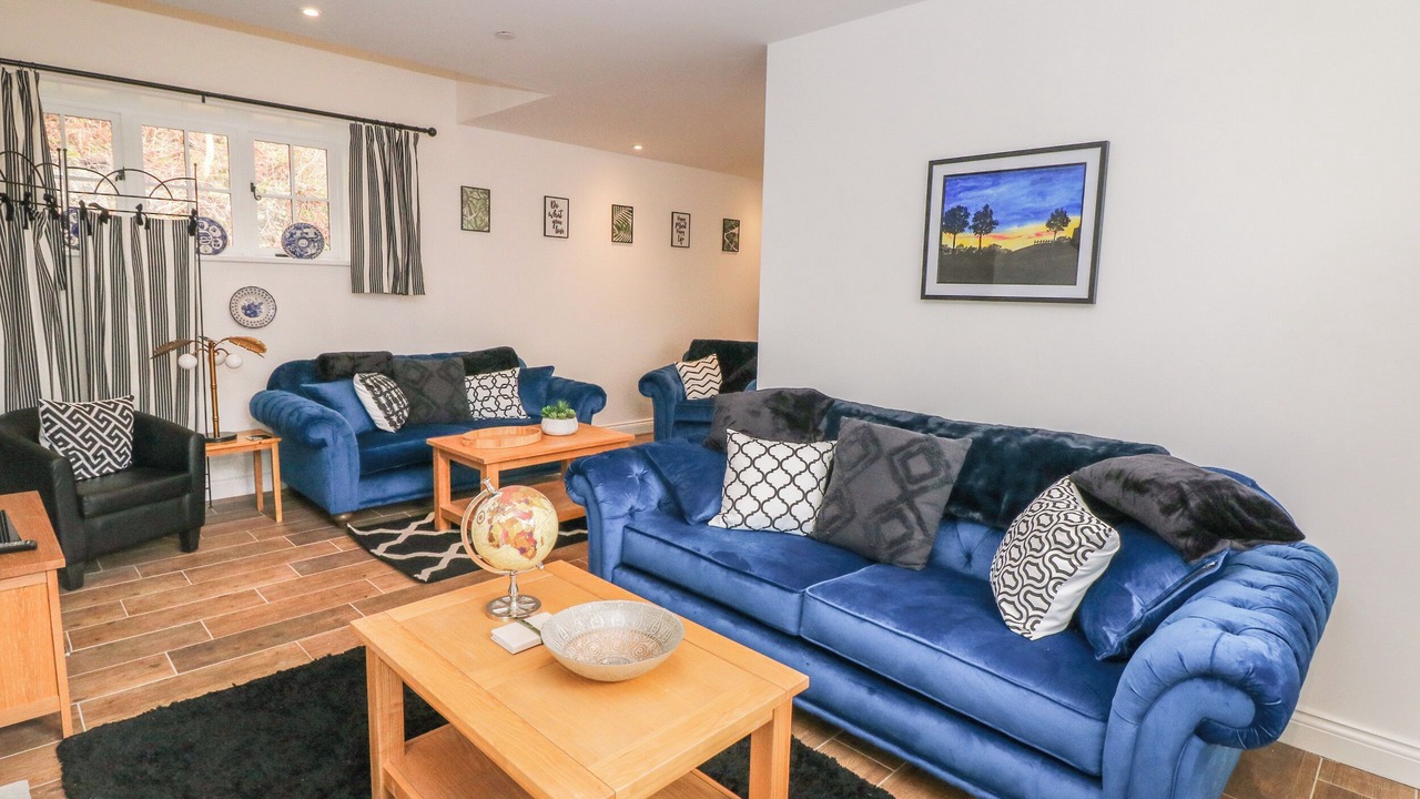 Photo of Others in Hoylandswaine