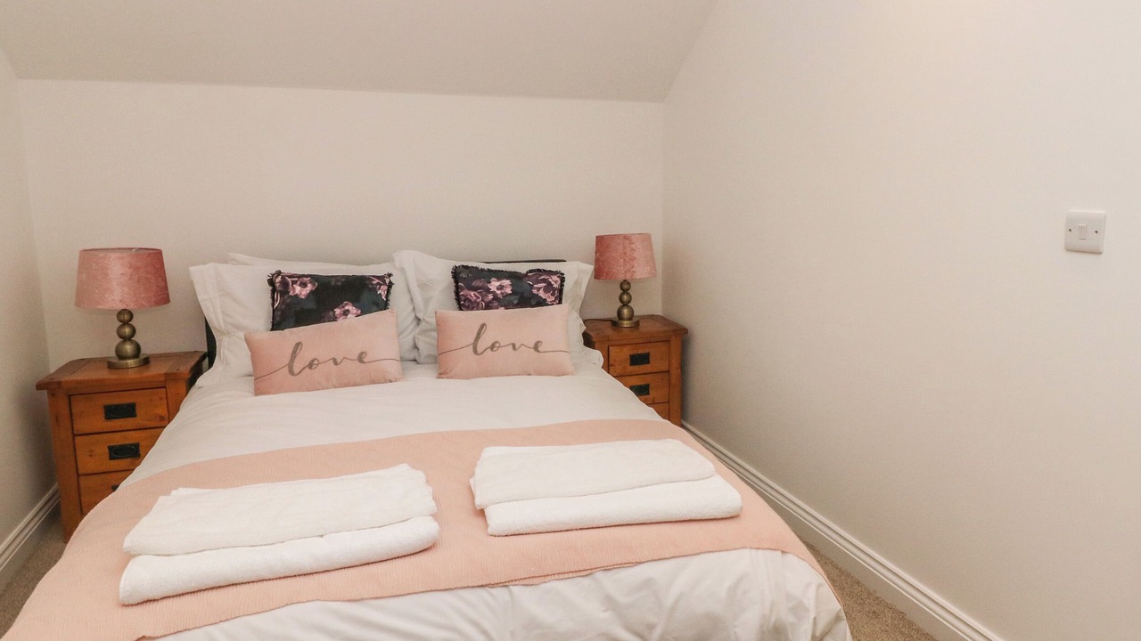 Photo of Others in Hoylandswaine