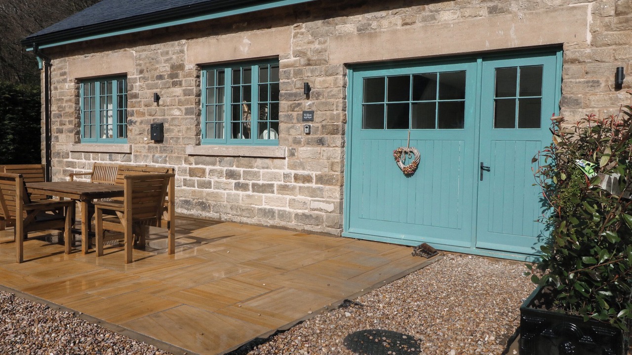 Photo of Others in Hoylandswaine