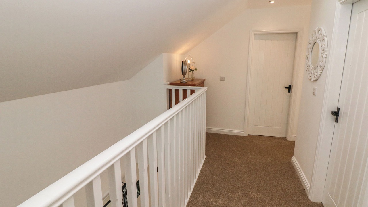 Photo of Others in Hoylandswaine