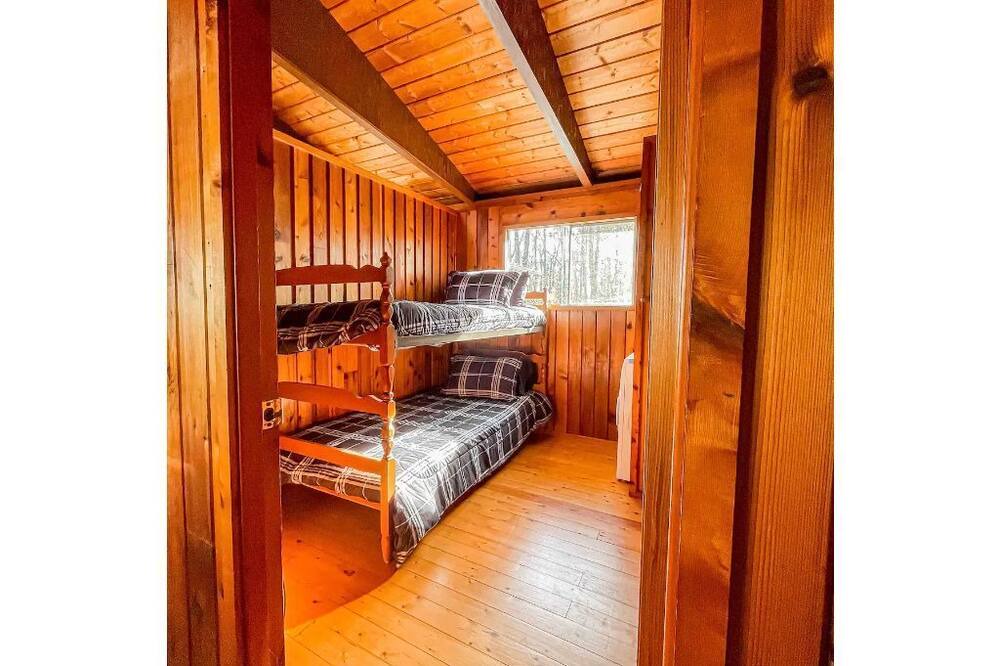 Photo of Bedroom in Fort Erie