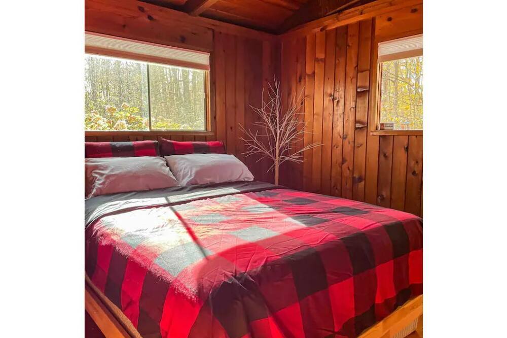 Photo of Bedroom in Fort Erie