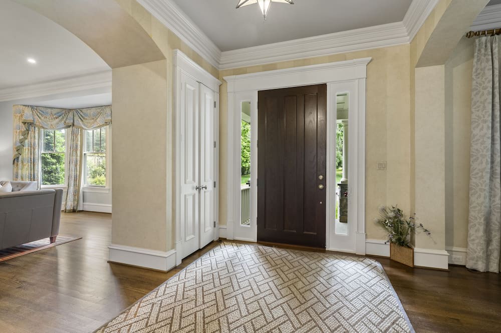 Photo of Bedroom in Jefferson Manor
