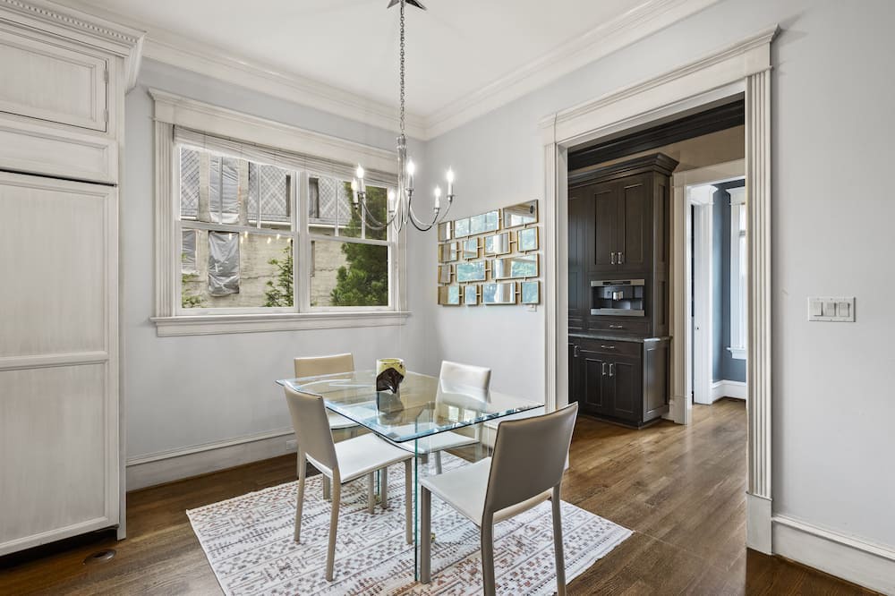 Photo of Others in Jefferson Manor