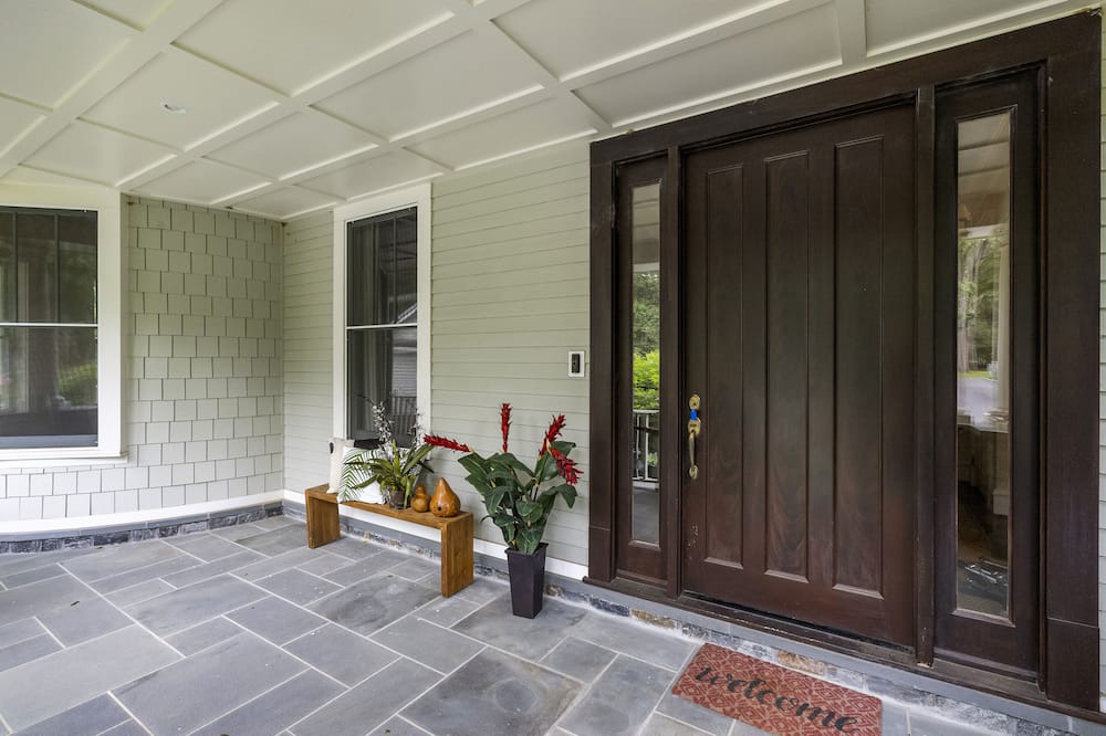 Photo of Patio Balcony in Jefferson Manor