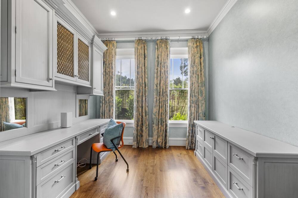 Photo of Bedroom in Jefferson Manor