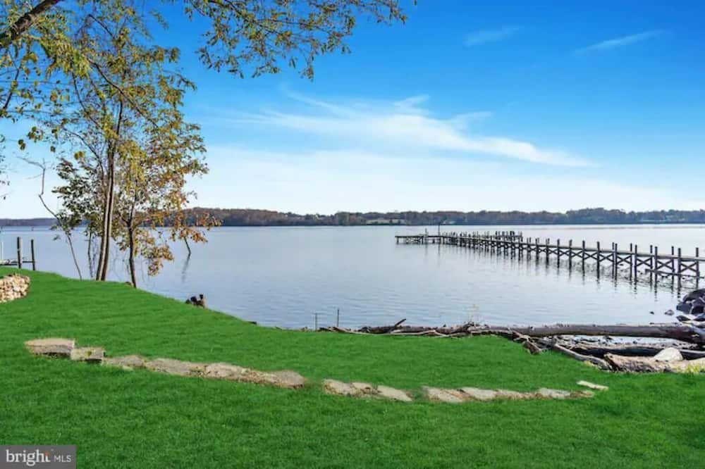 Photo of Others in Jefferson Manor