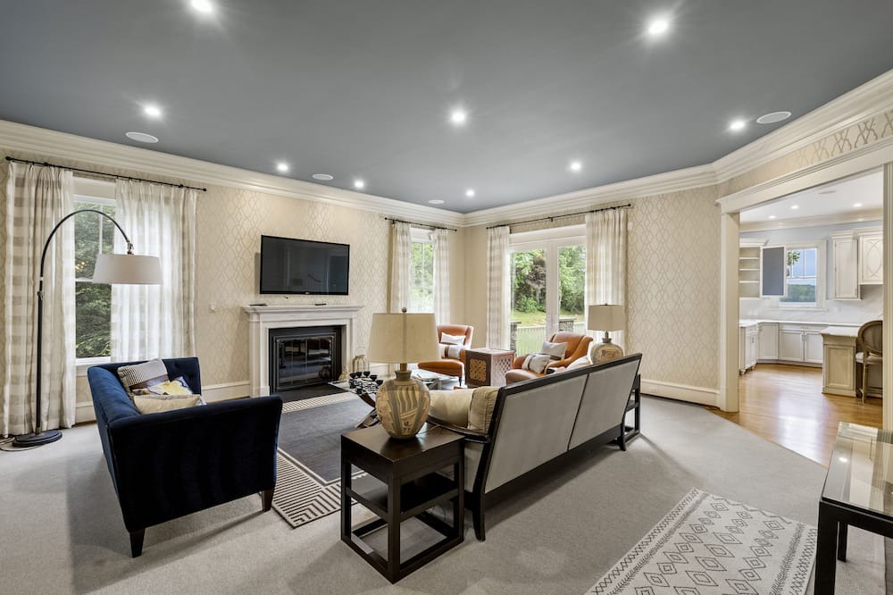 Photo of Livingroom in Jefferson Manor