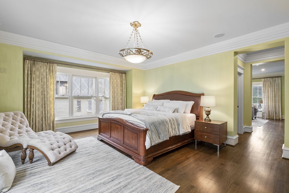 Photo of Bedroom in Jefferson Manor