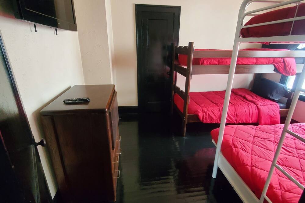 Photo of Bedroom in Garfield Heights