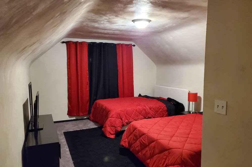 Photo of Bedroom in Garfield Heights