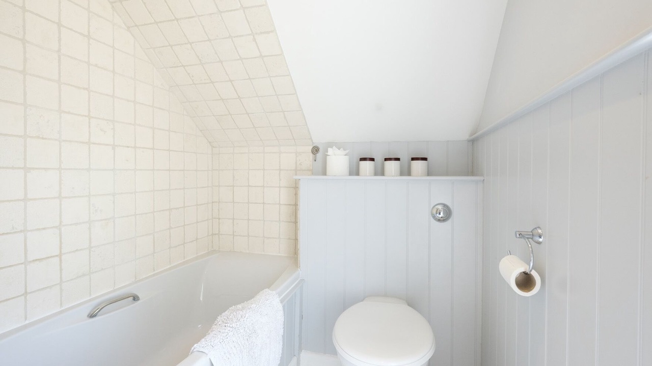 Photo of Bathroom in Rock