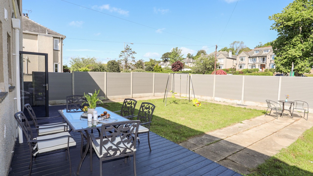 Photo of Patio Balcony in Rhyd-y-clafdy