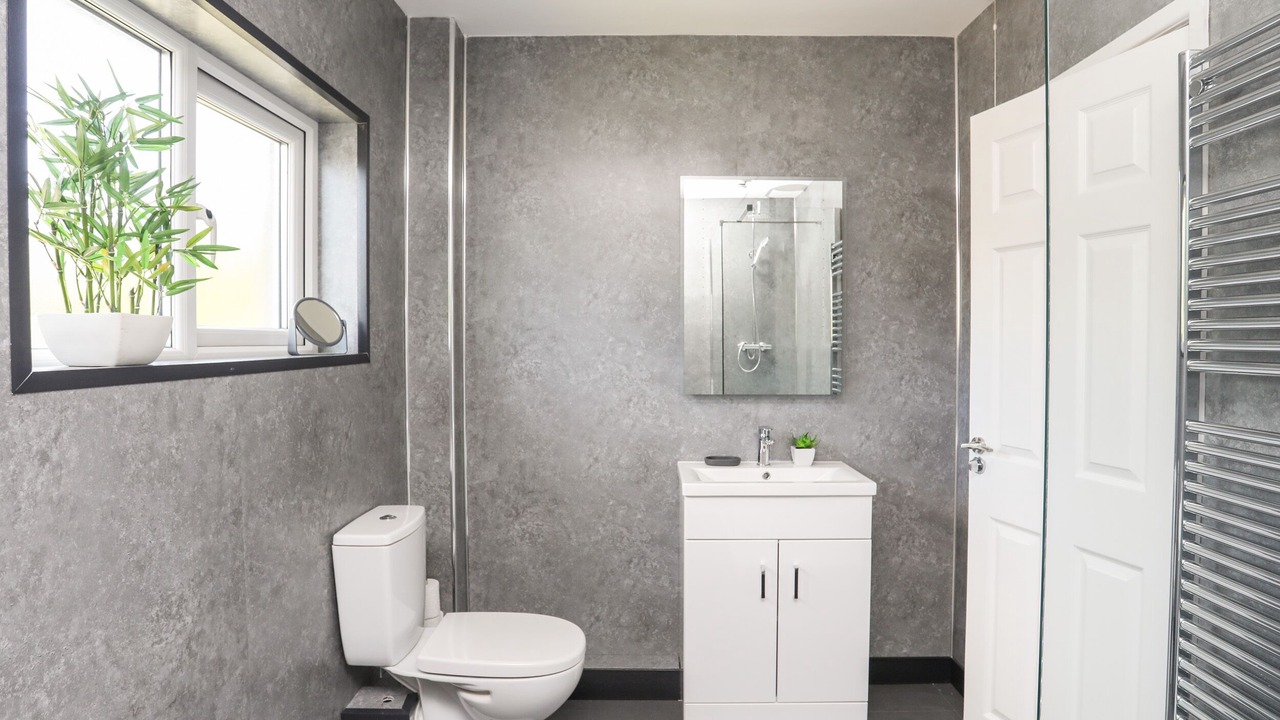 Photo of Bathroom in Rhyd-y-clafdy