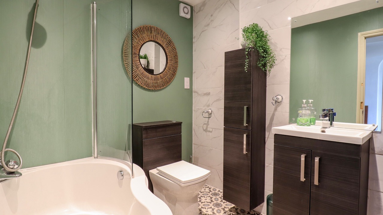 Photo of Bathroom in Swalecliffe