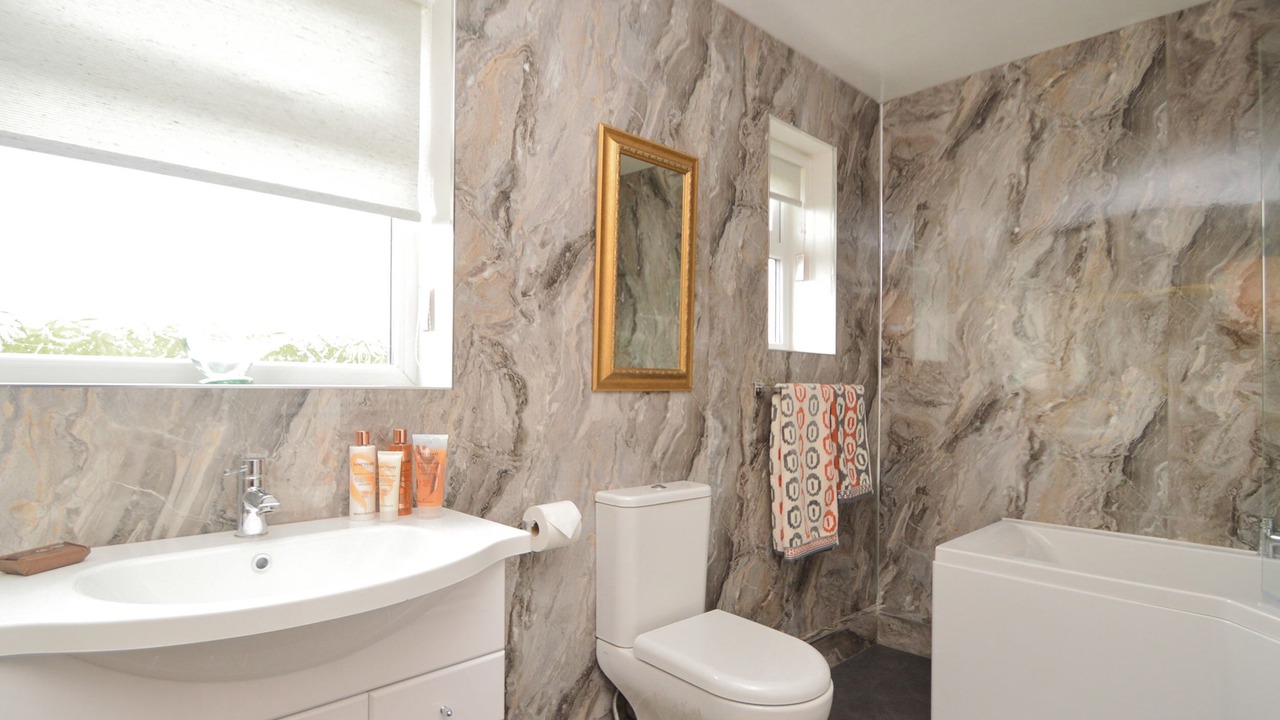 Photo of Others in Kingswood