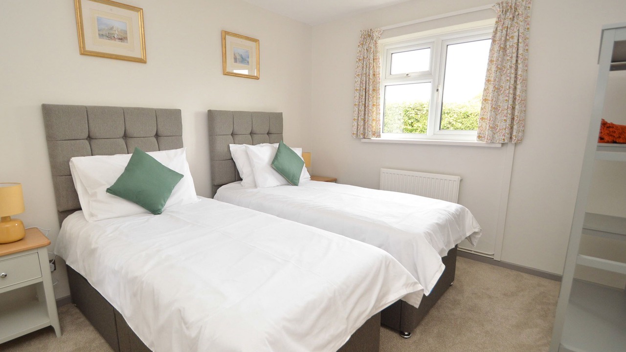 Photo of Others in Kingswood