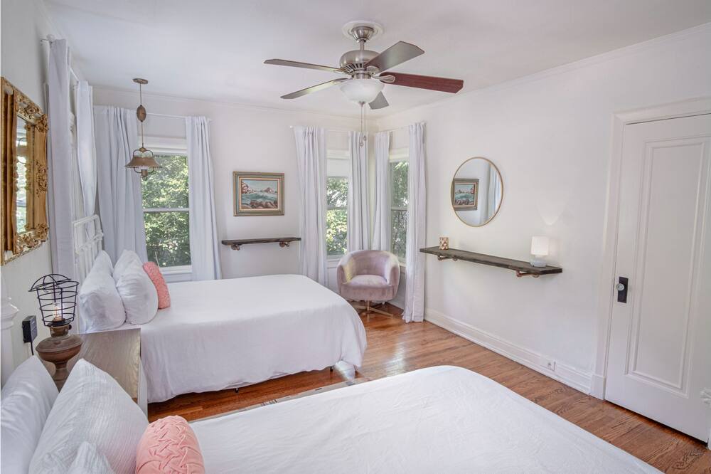 Photo of Bedroom in Mahncke Park