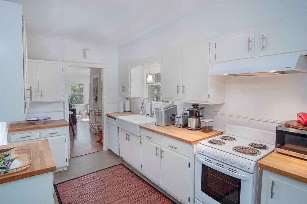 Photo of Kitchen in Mahncke Park