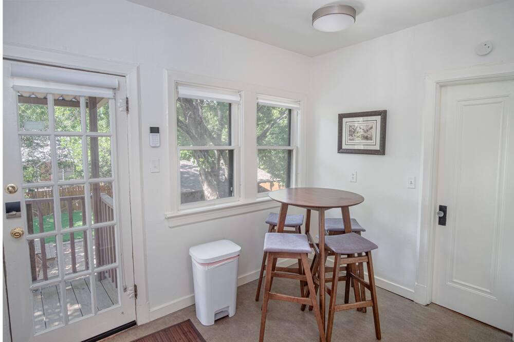 Photo of Bedroom in Mahncke Park