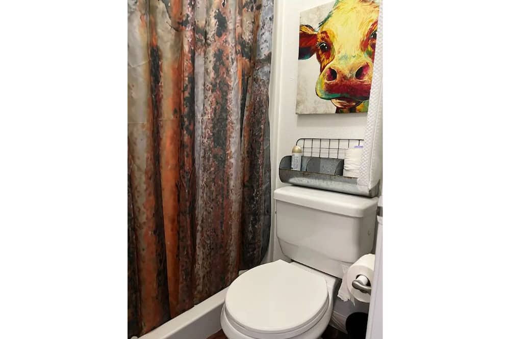 Photo of Bathroom in Sweetwater