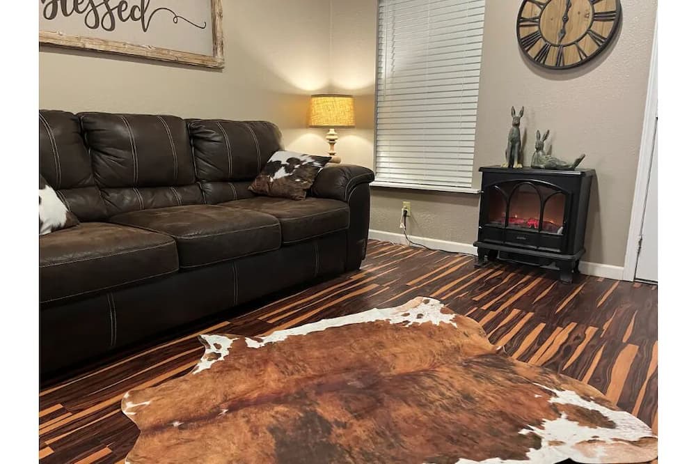 Photo of Livingroom in Sweetwater