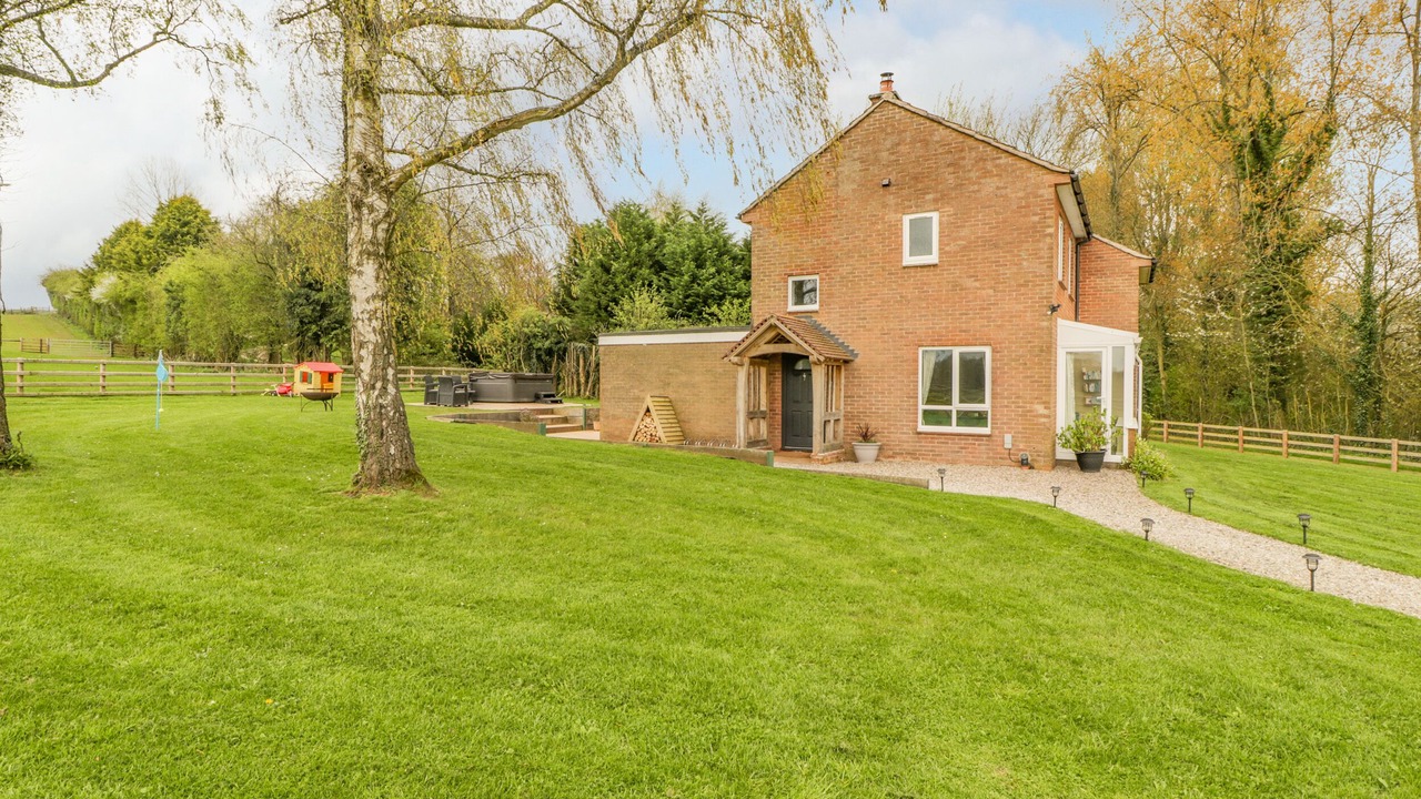 Photo of Others in Little Cowarne