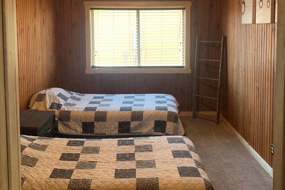 Photo of Bedroom in Oakland
