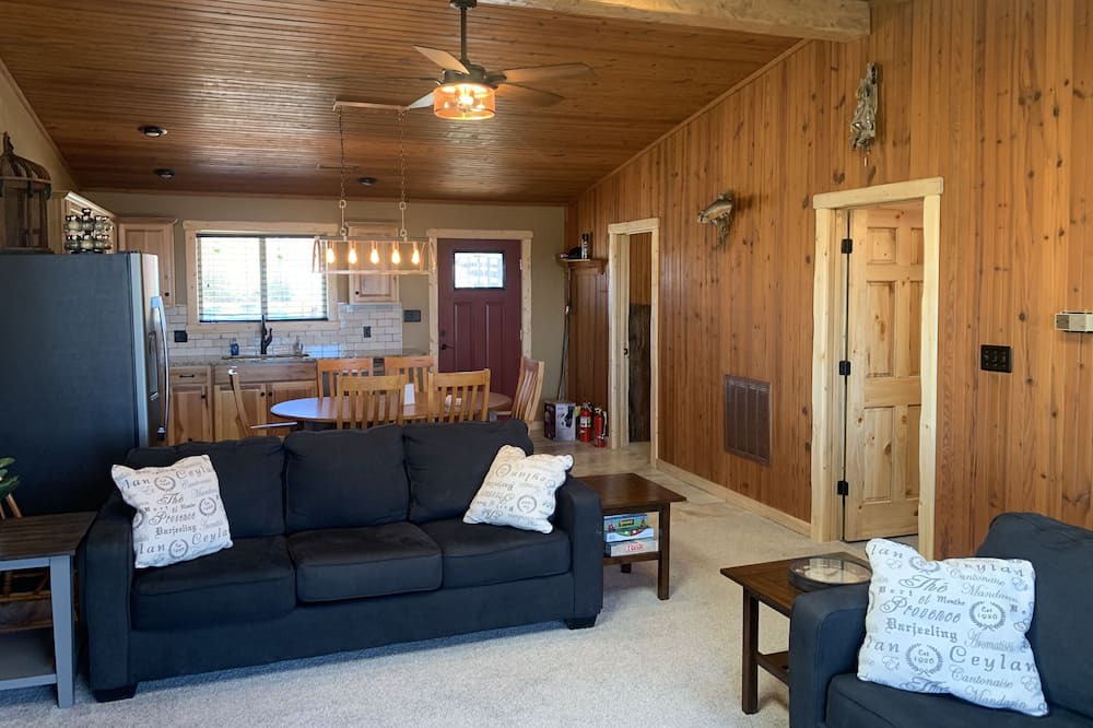 Photo of Livingroom in Oakland
