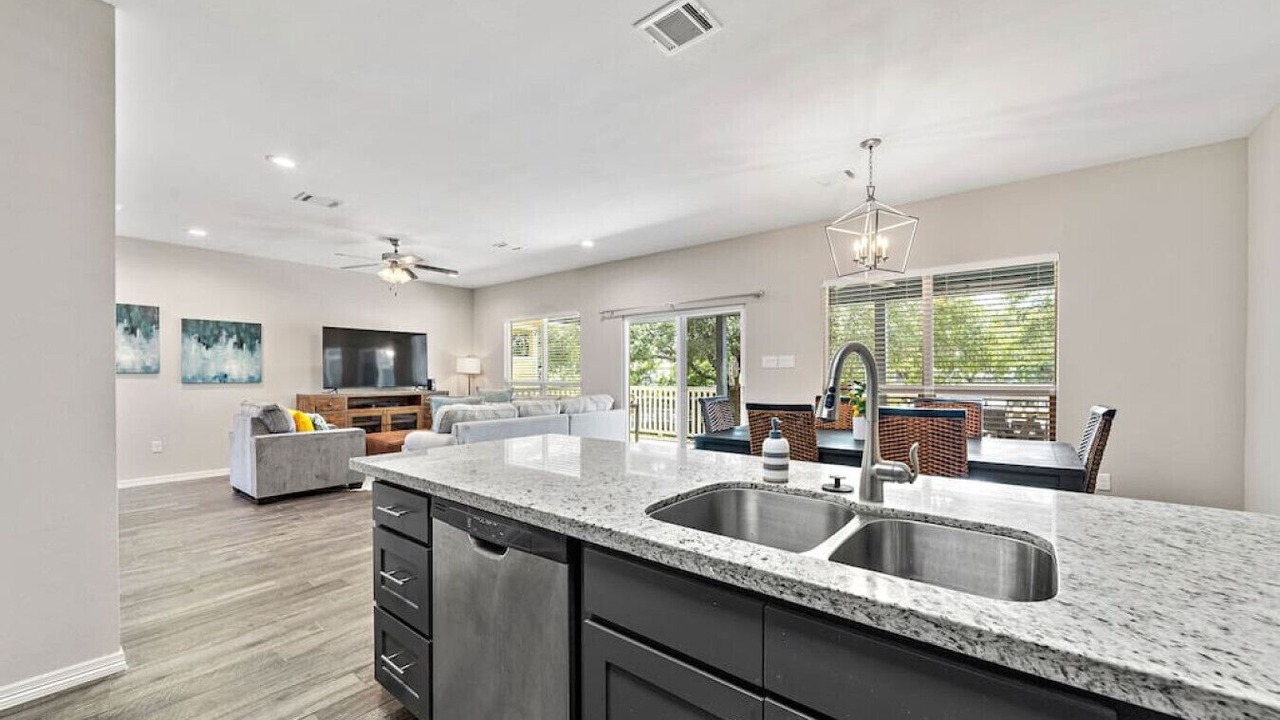 Photo of Kitchen in West Livingston
