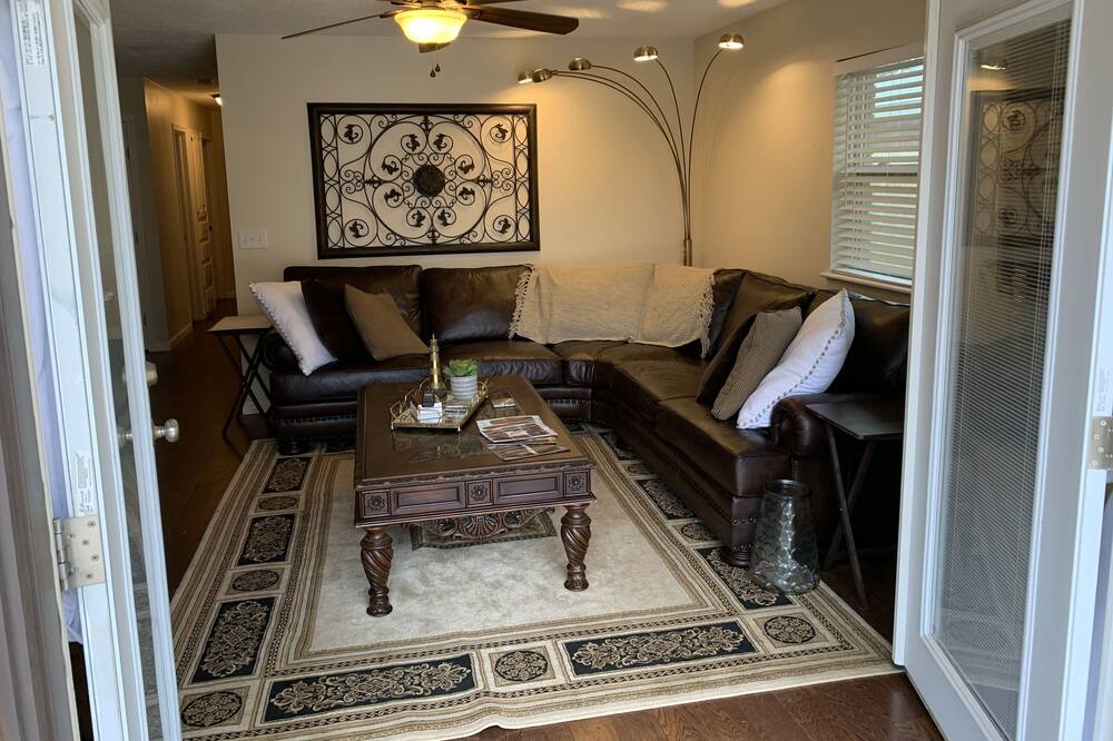 Photo of Livingroom in Norman