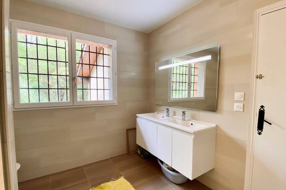 Photo of Bathroom in Le Penon