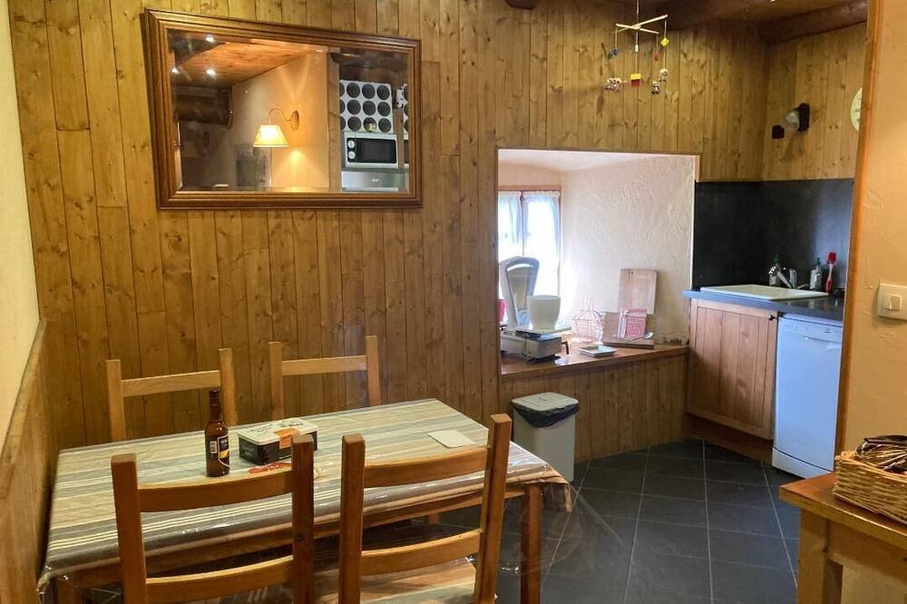 Photo of Kitchen in Siaugues-Sainte-Marie