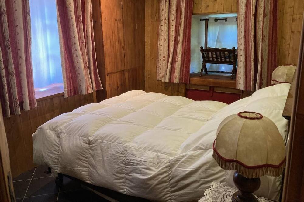 Photo of Bedroom in Siaugues-Sainte-Marie