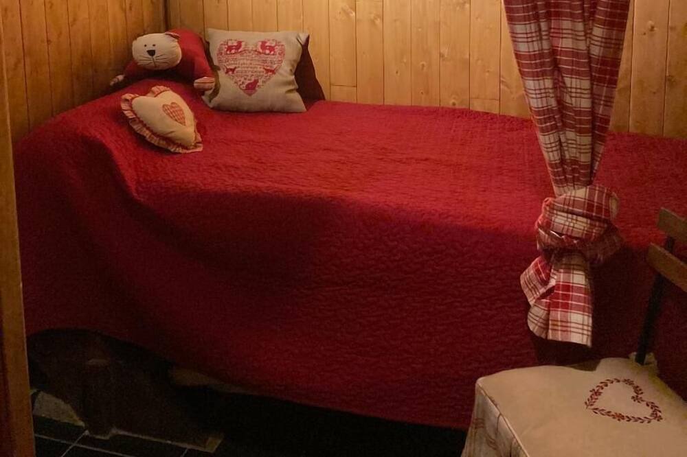 Photo of Bedroom in Siaugues-Sainte-Marie