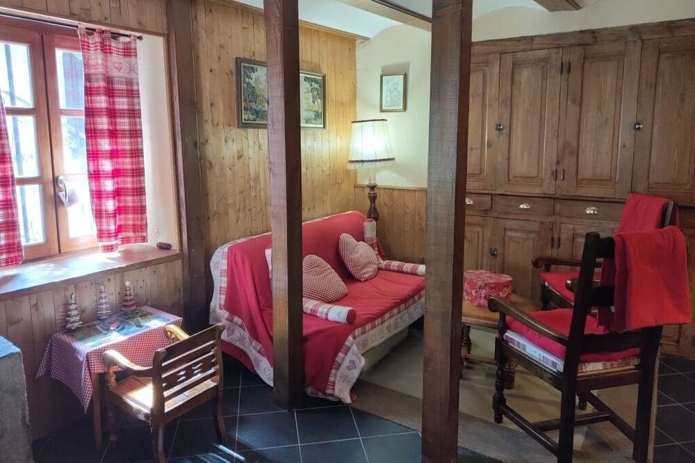 Photo of Livingroom in Siaugues-Sainte-Marie