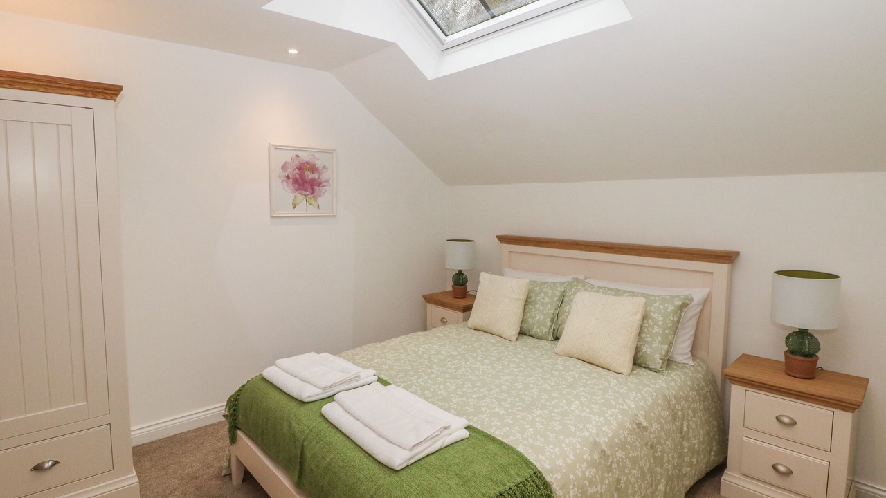 Photo of Others in Hoylandswaine