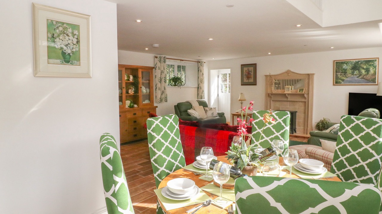 Photo of Others in Hoylandswaine