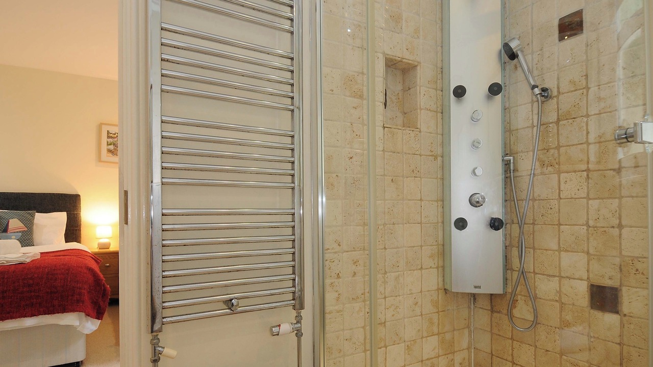 Photo of Bathroom in Polzeath