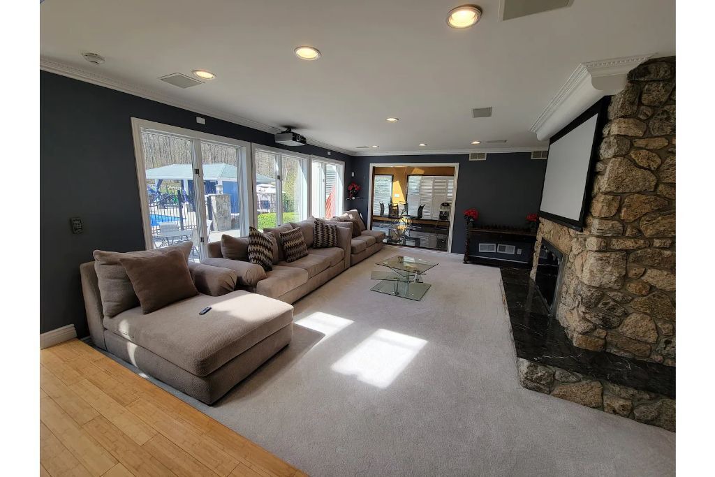 Photo of Livingroom in Pomona