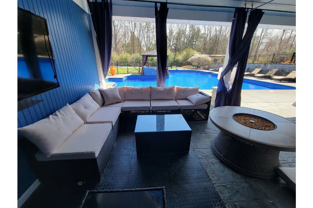 Photo of Livingroom in Pomona