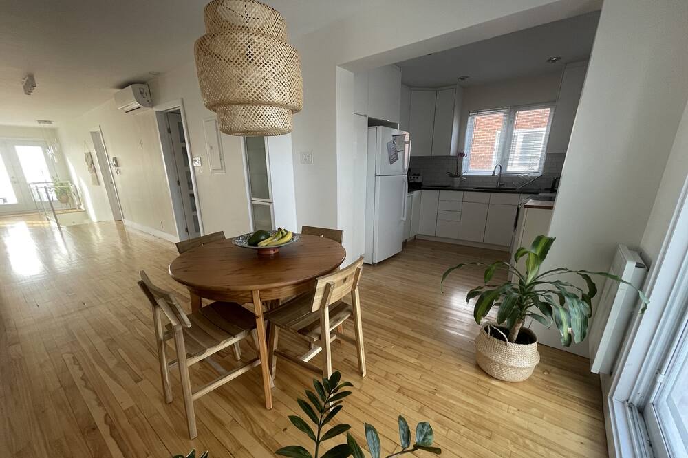 Photo of Livingroom in LaSalle