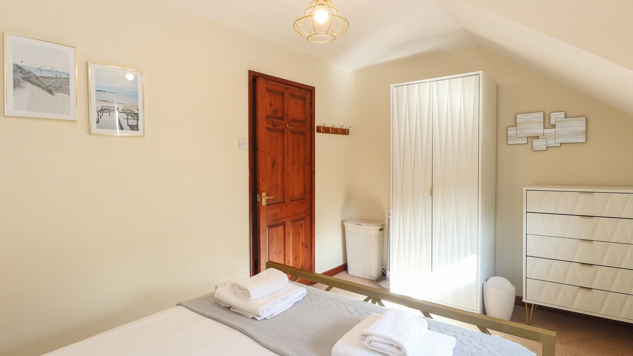 Photo of Others in Salthouse