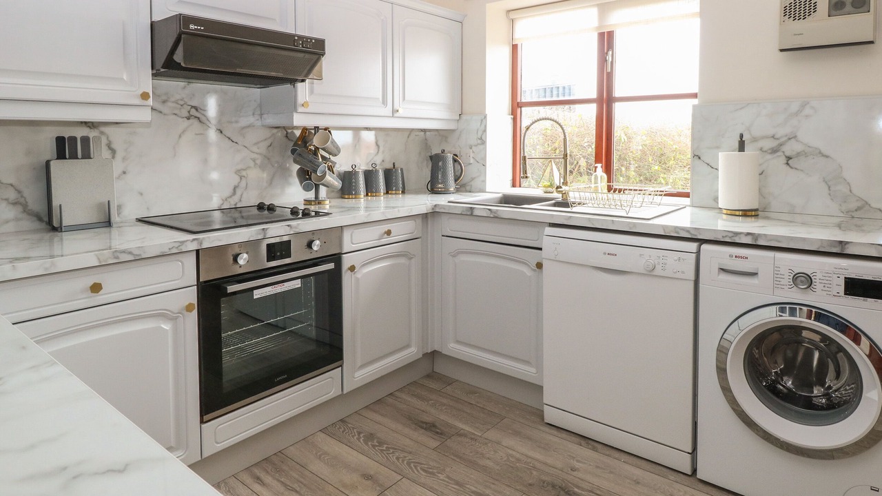 Photo of Others in Salthouse