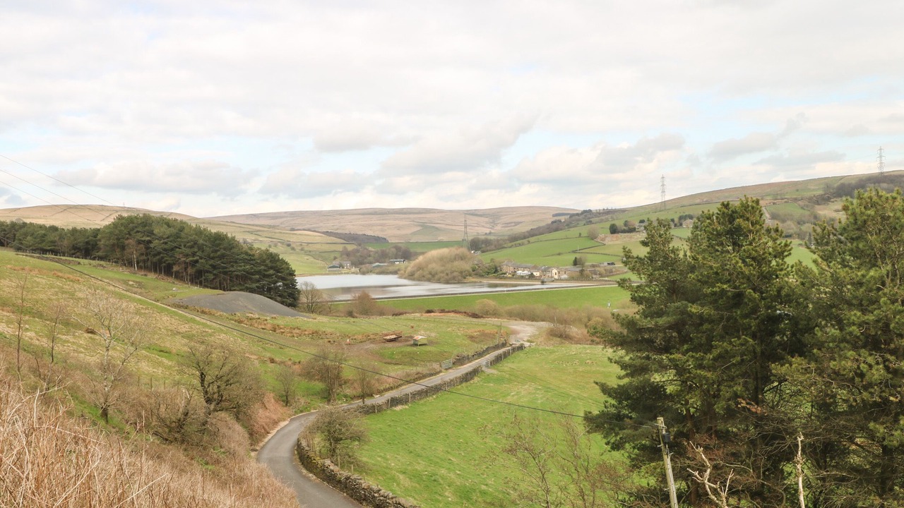 Photo of Others in New Hey