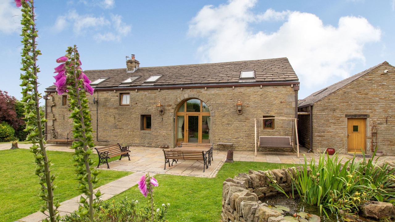 Photo of Outdoor in New Hey