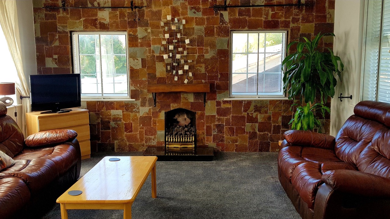 Photo of Livingroom in Chorlton-by-Backford